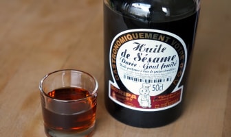 Bouteille d’huile de sésame