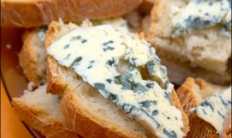 Bleu d'Auvergne sur pain