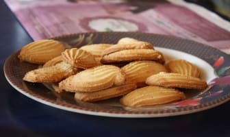 Biscuits sur assiette