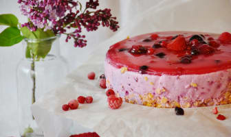 Entremets aux fruits rouges