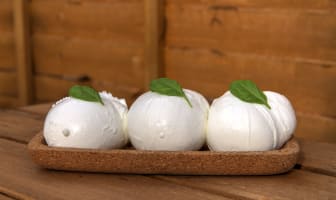 Boules de mozzarella di bufala et basilic