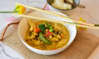 Poulet au curry et petits légumes
