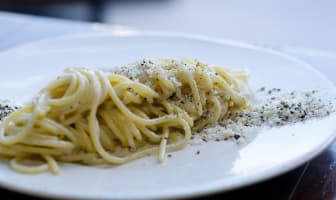 Spaghetti cacio e pepe