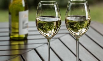 Verres de vin blanc sec