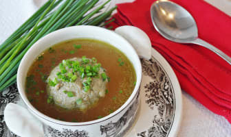 Consommé garni