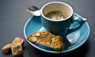 Tasse de café et biscotti