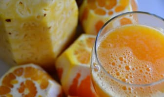 Jus de fruits orange ananas