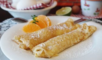 Crêpes roulées sucrées