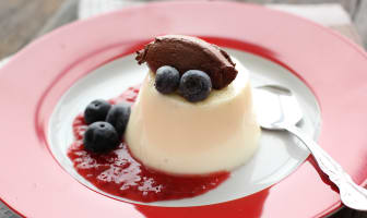 Panna cotta sur assiette