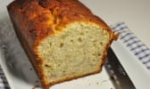 Cake à la banane découpé