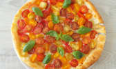 Tarte aux tomates cerise multicolores et au chèvre