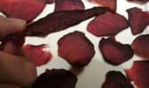 Chips de betteraves au four