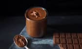 Pâte à tartiner au chocolat, noisettes et sucre pétillant
