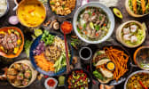 Assortiment de plats de cuisine asiatique