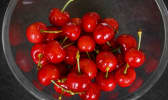 Cerises dans un bol