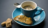 Tasse de café et biscotti