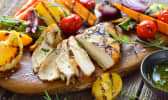 Viande et légumes grillés