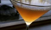Verre de cocktail au Cointreau et au cognac, citron et orange