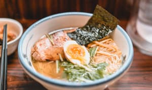 Sushi Bowl au Surimi et Sauce Tahini