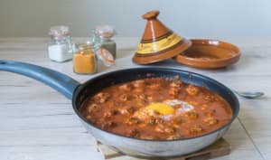 Cuisine Marocaine et Méditerranéenne - Comment préparer du Jben marocain  1ère méthode : Pour 4 litres de lait, elle utilise 1 cuillerée à café de  présure liquide (achetée en pharmacie) appelée Nyaq.