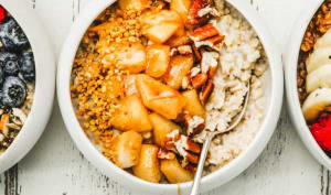 Porridge végétal aux flocons d'avoine, noix et coco - Les recettes de  Juliette