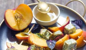 Brochettes de tofu basilic et pêches