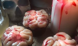 Cupcake red velvet cervelle d'halloween