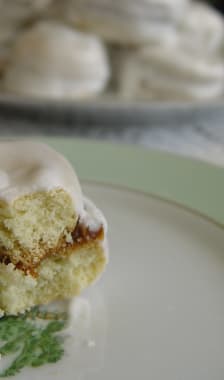 Alfajores nappés de chocolat blanc