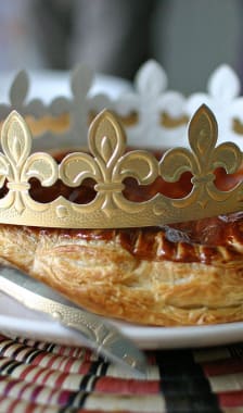 Galette des rois et couronne