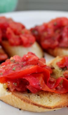 Crostini aux tomates et origan