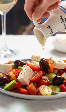 Salade grecque et huile d'olive