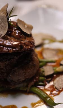 Tournedos Rossini avec truffes et sauce Madère