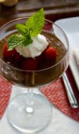 Mousse au chocolat en coupe.