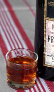 Bouteille de vinaigre de framboise