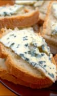 Bleu d'Auvergne sur pain