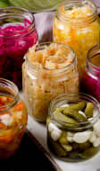 Bocaux de légumes fermentés