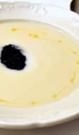 Soupe de topinambours, huile de noix et oeufs de lump
