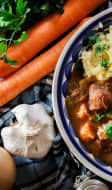Irish stew traditionnel avec pommes de terre et chou