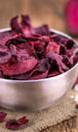 Bol de chips de betterave rouge