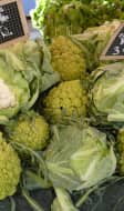 Assortiment de choux-fleur et de chou romanesco