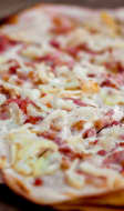 Flammekueche aux oignons et lardons