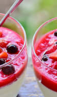 Panna cotta au coulis de fruits rouges