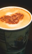 Tasse de chai latte