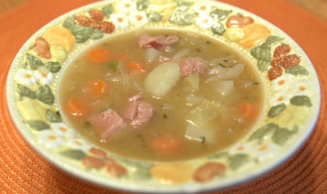 Toutes nos recettes traditionnelles de soupe au chou pour se réchauffer