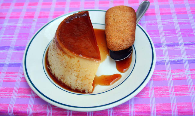 Flan au caramel et langue de chat