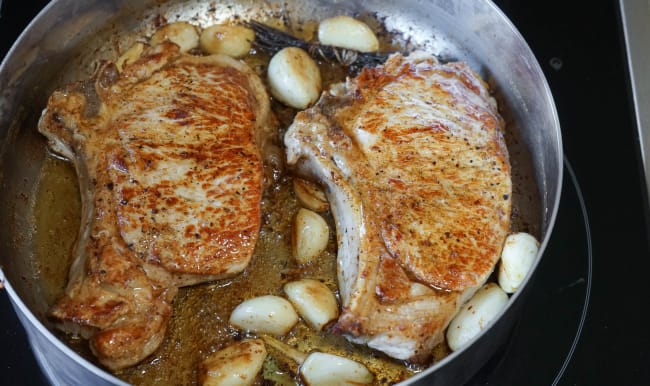 Côtes de veau à la gousse d'ail