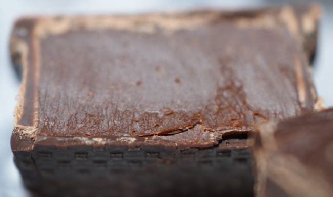 Dessert fourré de ganache au chocolat noir