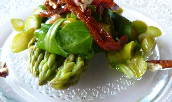 Asperges vertes aux quenelles de neufchatel de Gilles Tournadre