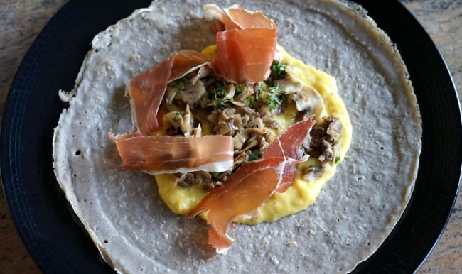 Galette de sarrasin et oeuf brouillé