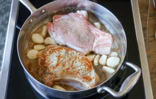 Cuisson Des Cotes De Veau Doubles A La Gousse D Ail Recette Par